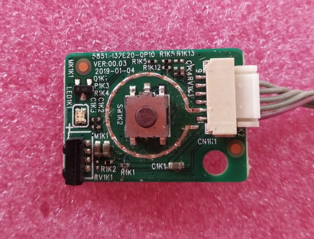 ตัวรับรีโมทย์/คีย์กดทีวี สกายเวิร์ท( SKYWORTH) ของแท้ถอดจากเครื่อง รุ่น43UB5500 พาร์ท5851-132E20-0P10