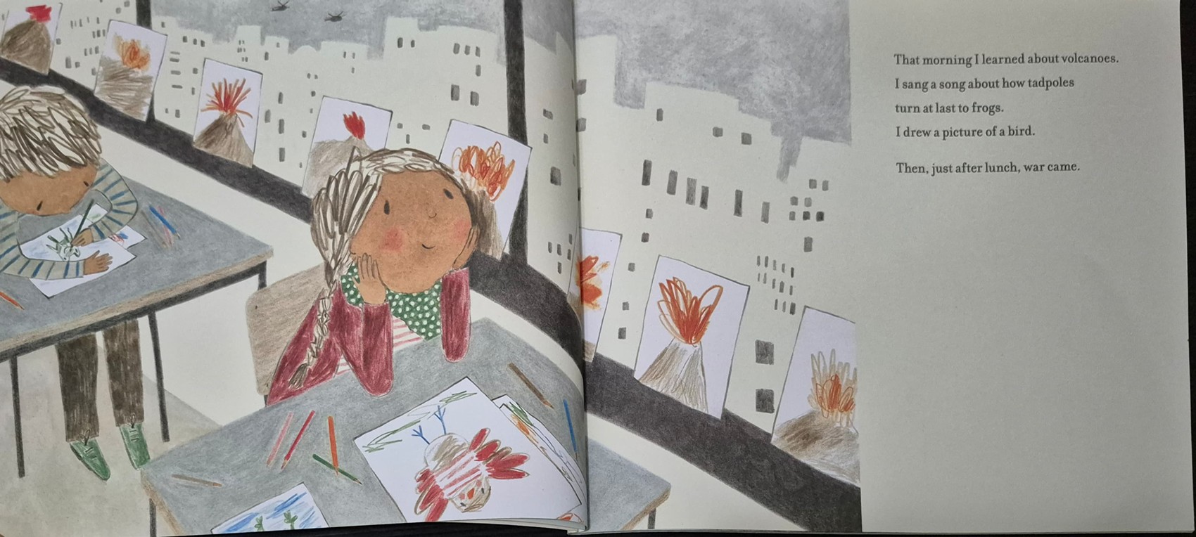 หนังสือนิทานปกอ่อน** 🍅🍅THE DAY WAR CAME BY NOCOLA DAVIES