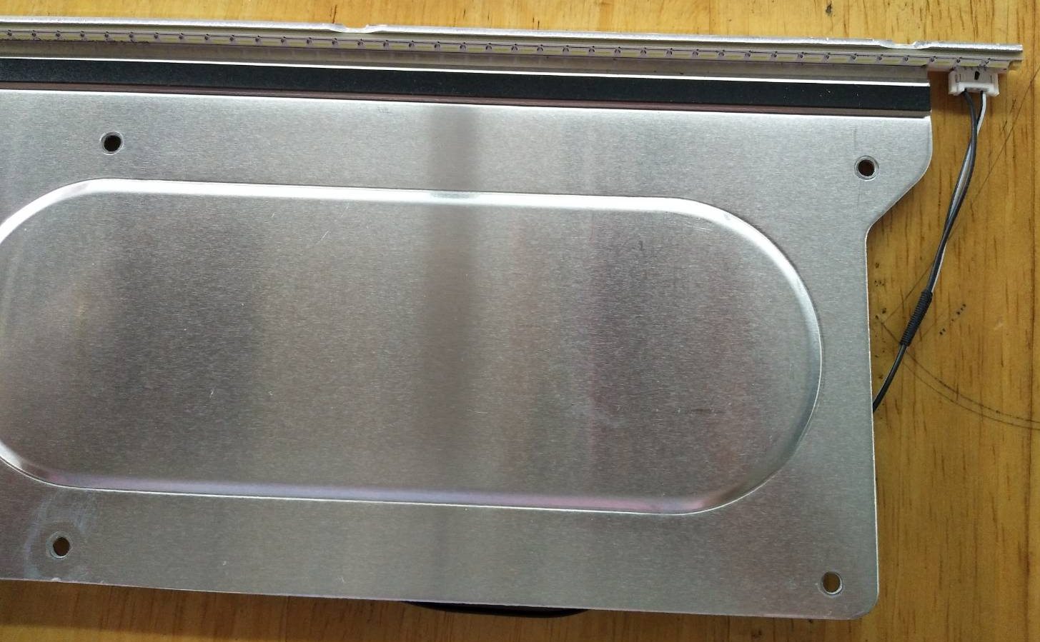 หลอดแบ็คไลท์ SHARP(ชาร์ป) อะไหล่แท้/ของถอดจากเครื่อง รุ่นLC-40SA5300X