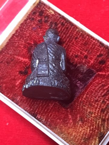 รูปหล่อหลวงปู่คำแสน (ใหญ่) วัดสวนดอก รุ่นแรก ปี ๒๕๑๙ พิธีมหาพุทธาภิเษก ในหลวงรัชกาลที่ ๙ ทรงเสด็จเททอง