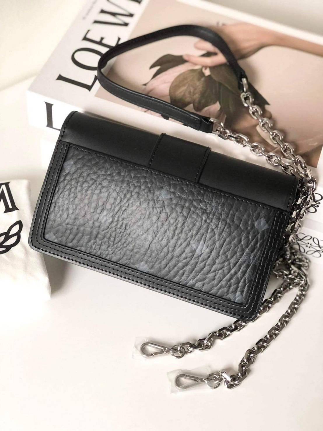 New Mcm Mini Gretl crossbody Sz.11.0 x 18.5 x 5.0 ซม.