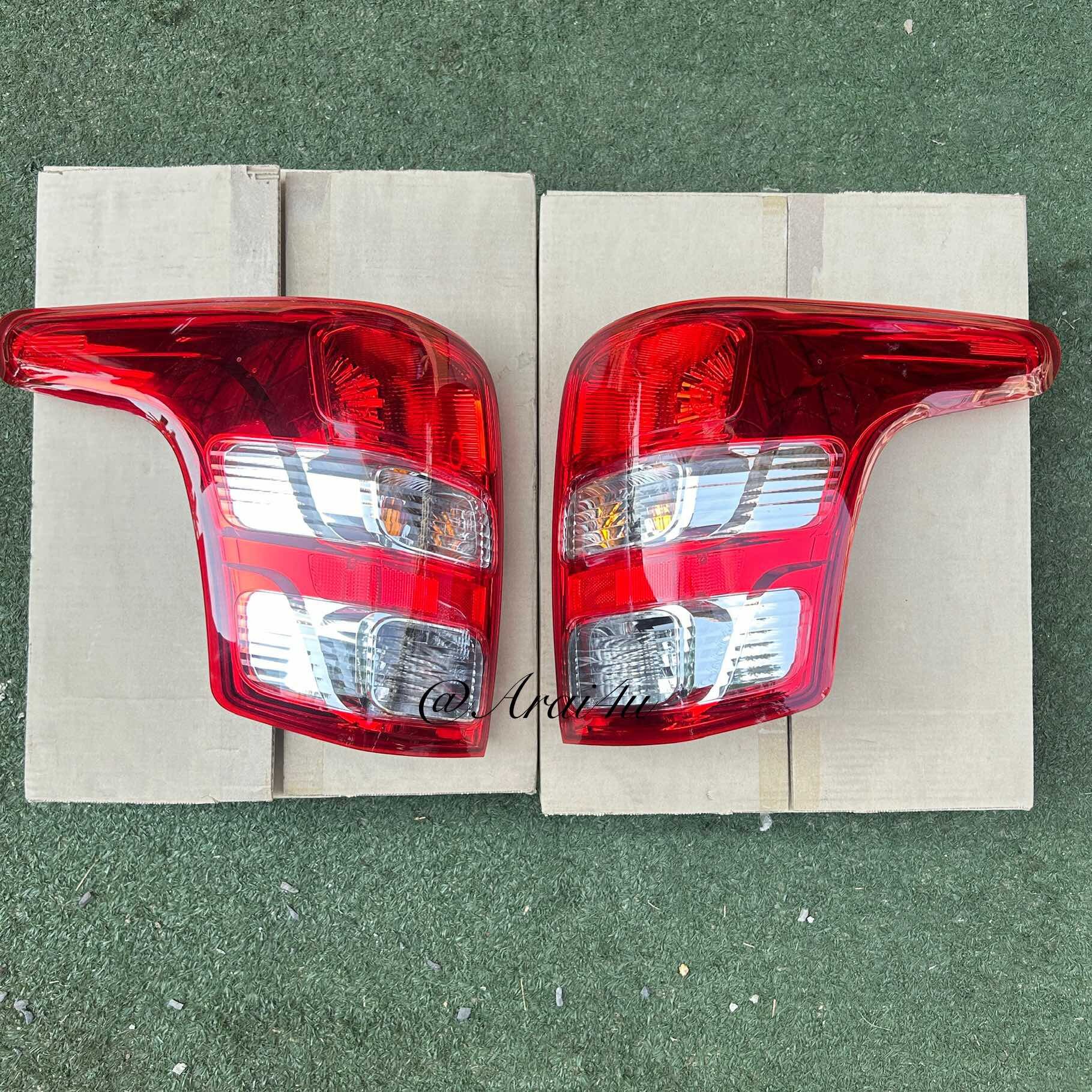 ไฟท้าย MITSUBISHI TRITON 2015- 2018 ห้าง คู่ละ LH/RH (8330A944/8330A943)