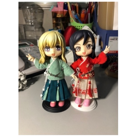 ลดราคา(สินค้ามีตำหนิ) ฐานขาตั้งวางตุ๊กตา บาร์บี้ บลายธ์ โมเดล ฟิกเกอร์ Stand Base Doll Barbie Blythe Model Figure