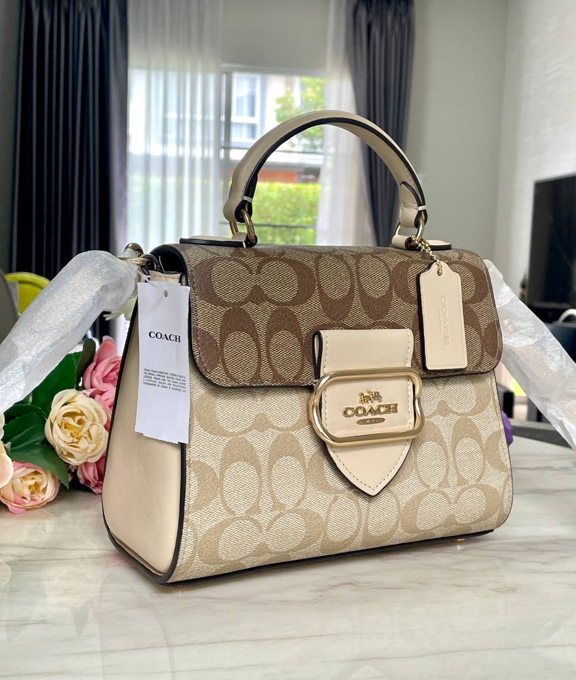 New Coach Top Handle Satchel In Blocked Signature Canvas 💥ขนาด 8 1/4" (L) x 6 1/4" (H) x 4 1/4" (W)