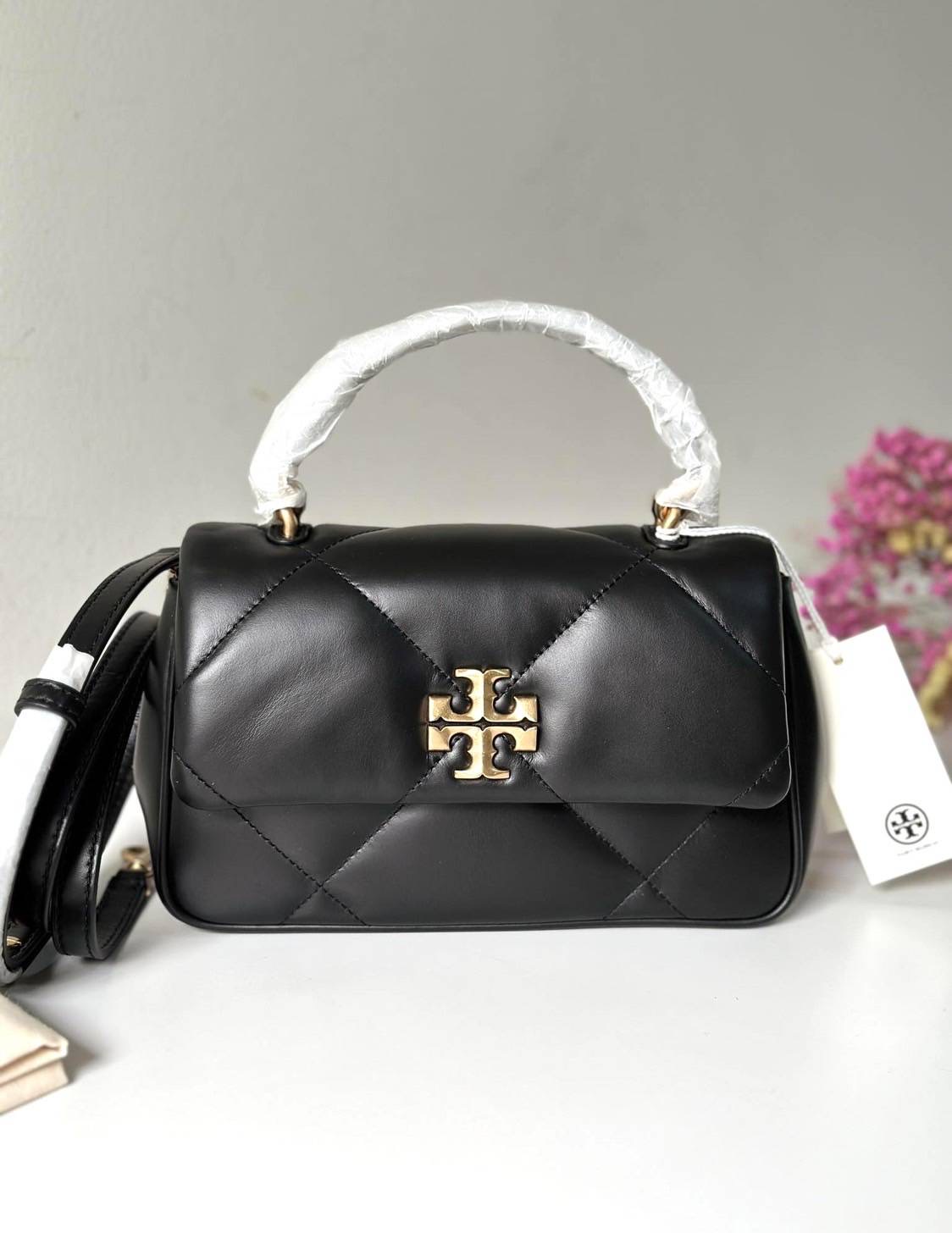 NEW TORY BURCH KIRA DIAMOND QUILT TOP-HANDLE Height: 5.1" (13cm); length: 8.3" (21cm); depth: 2.8" (7cm)