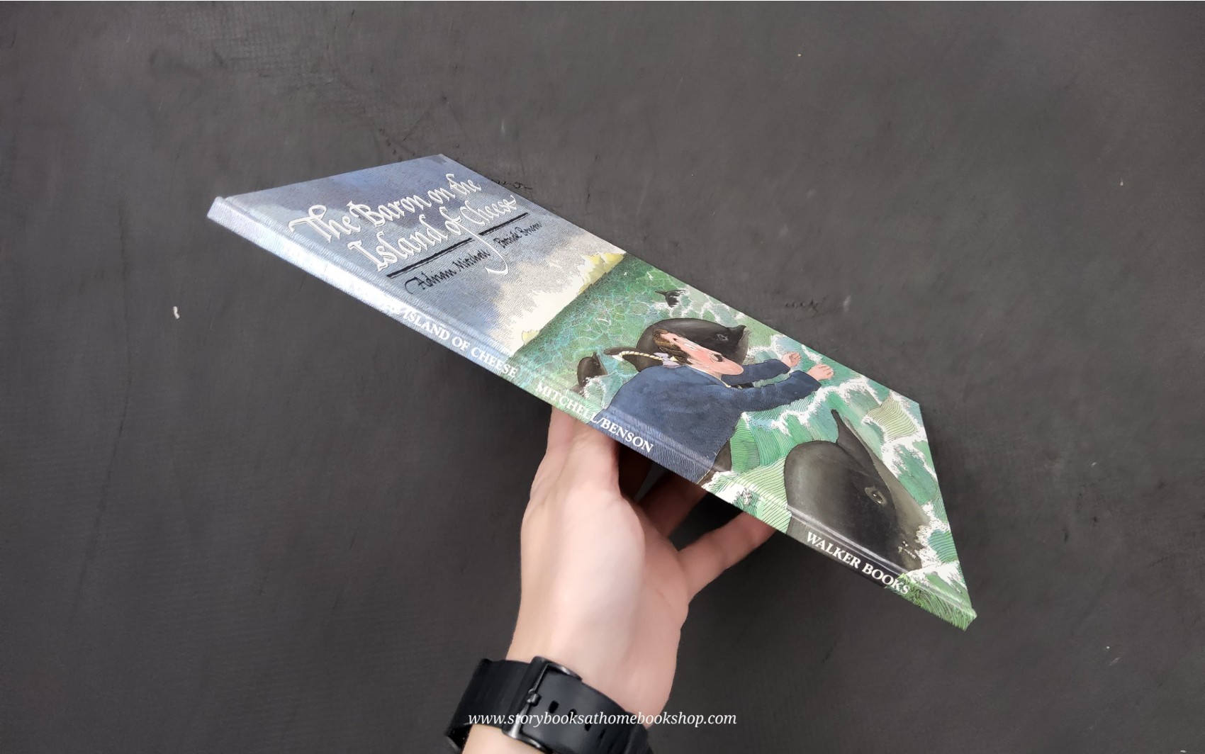 หนังสือนิทานปกแข็ง ** 🍅🍓THE BARON ON THE ISLAND OF CHEESE