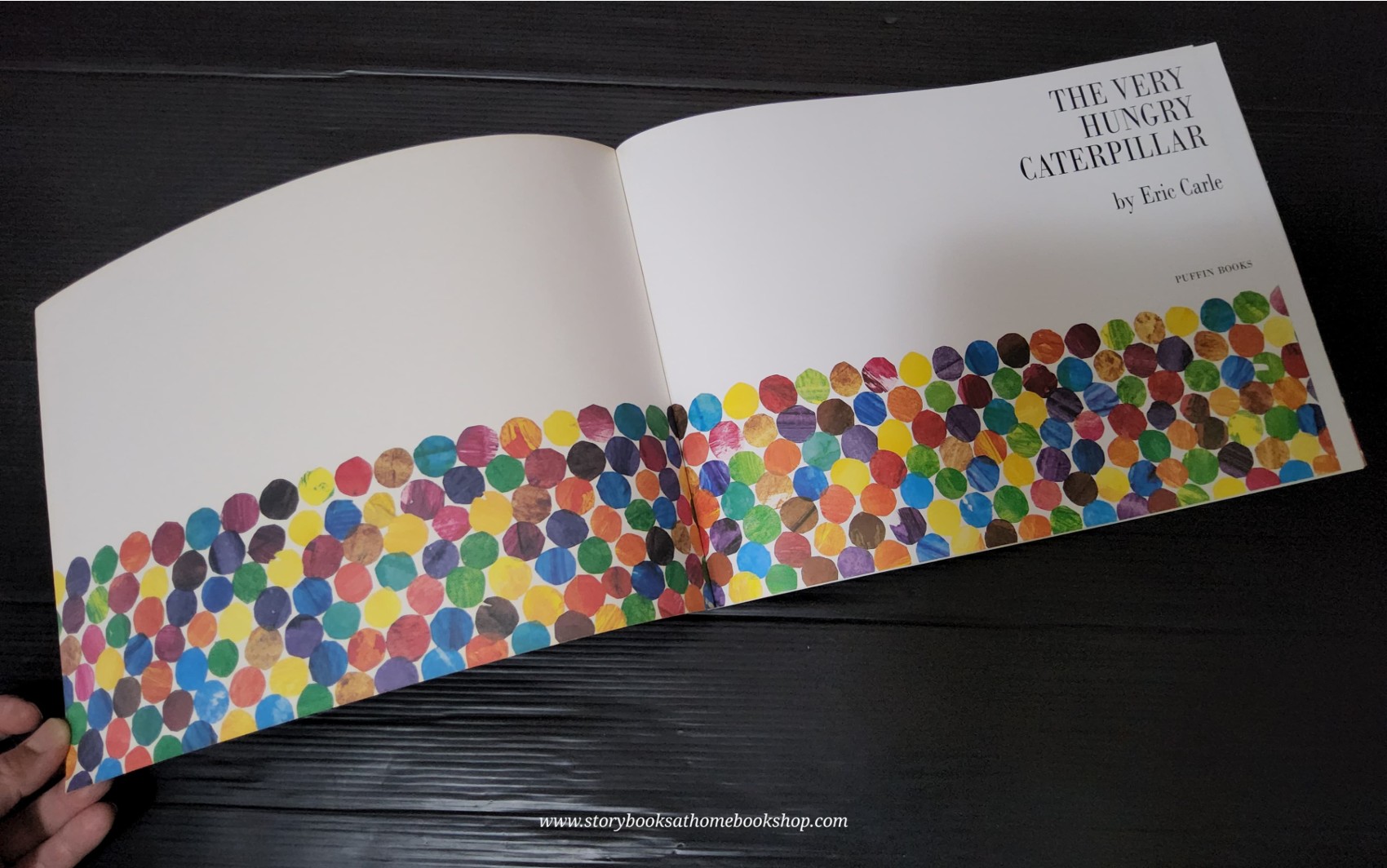 หนังสือนิทานปกอ่อน** 🍅🍓THE VERY HUNGRY CATERPILLAR BY ERIC CARLE