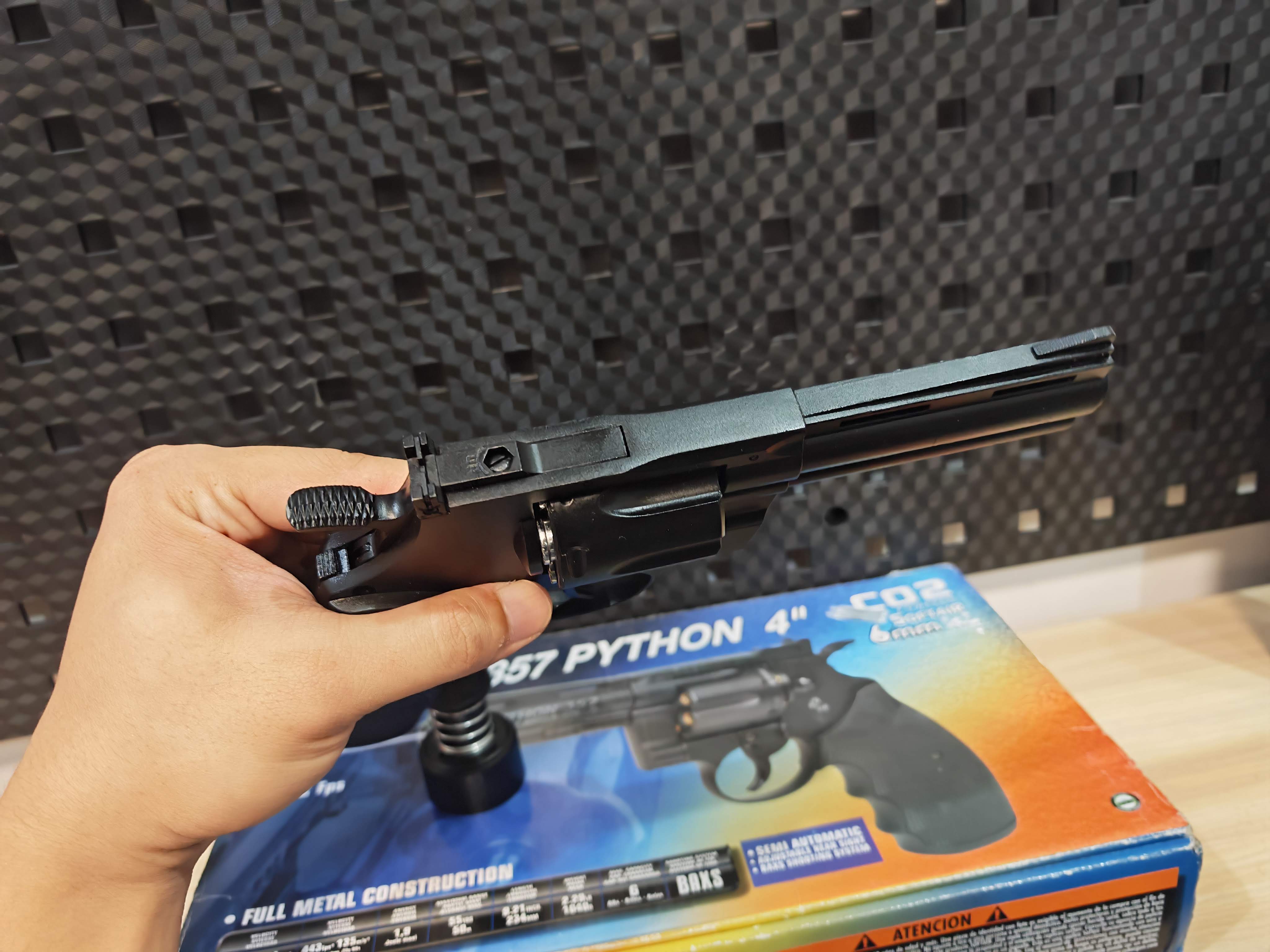 Python Full Metal .357 Magnum High Power Airsoft CO2 Revolver by Cybergun BB Gun บีบีกัน Airsoft Gun ปืนอัดลม ปืนสั้นแก๊ส มือสอง
