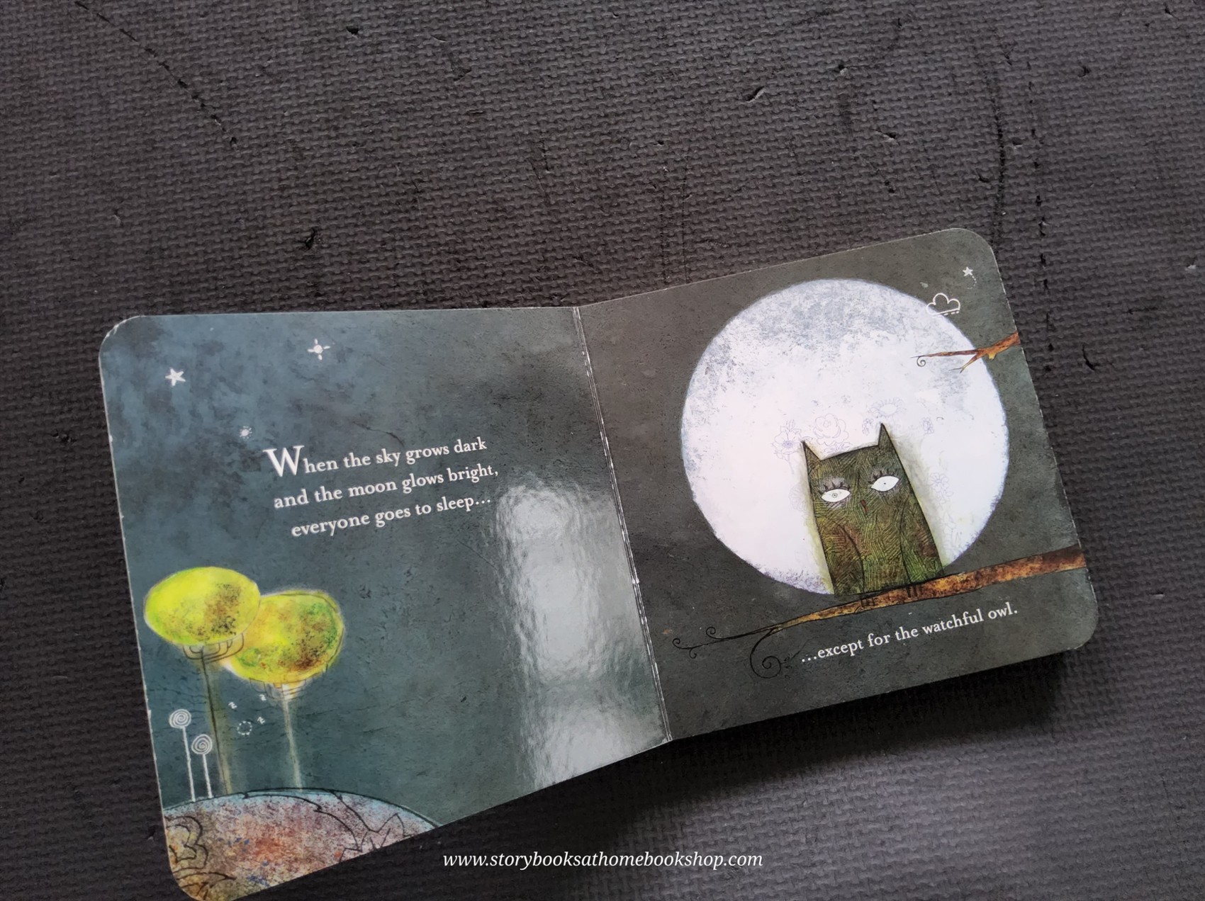 BOARD BOOK ** 🍅A BOOK OF SLEEP BY II SUNG NA