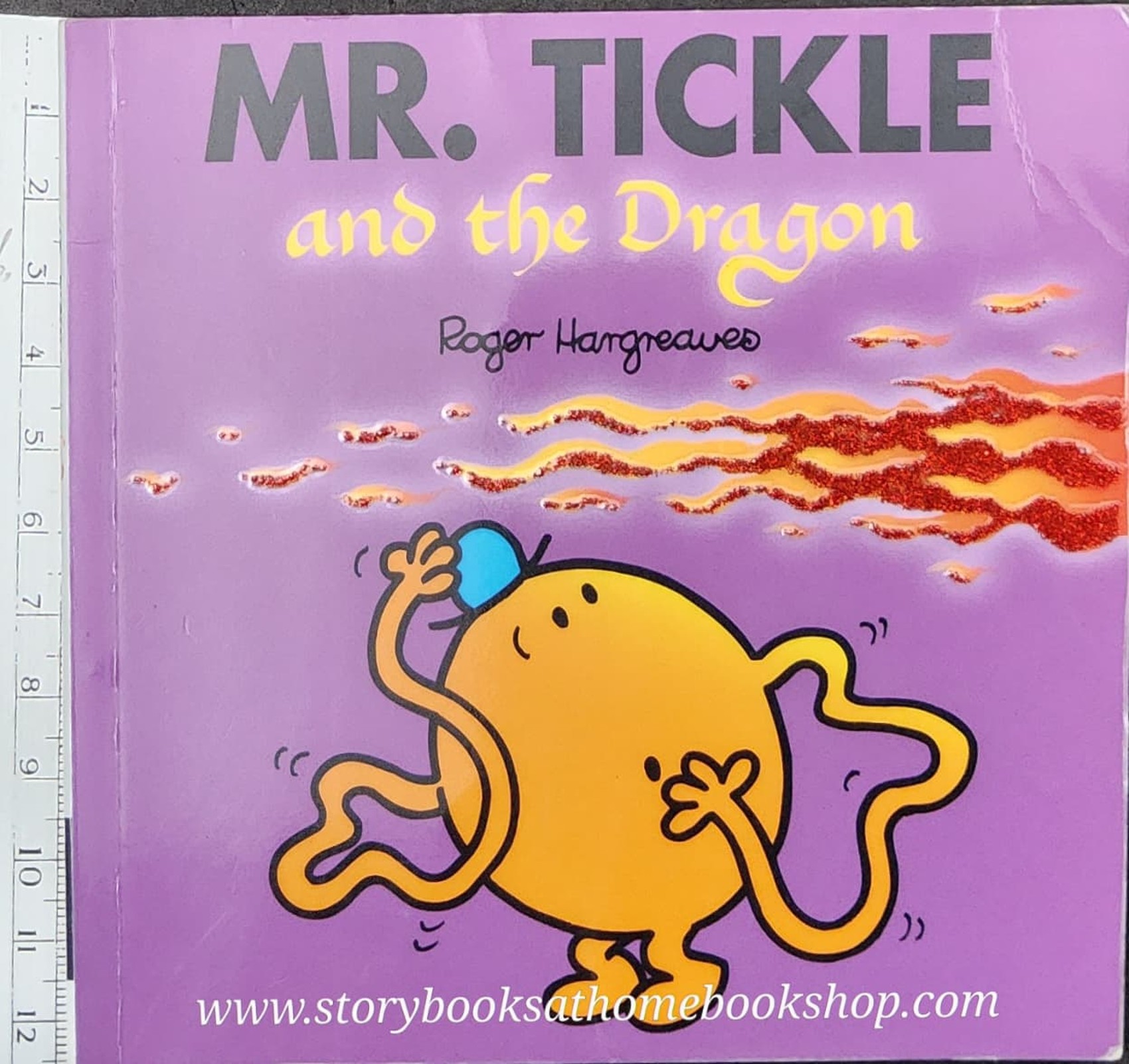 หนังสือ Bestseller Small book** **หนังสือนิทานปกอ่อน** 👉LITTLE MISS&MR.MEN👍 🍅🍅MR.TICKLE AND THE DRAGON by Roger Hargreaues ปกกริทเตอร์