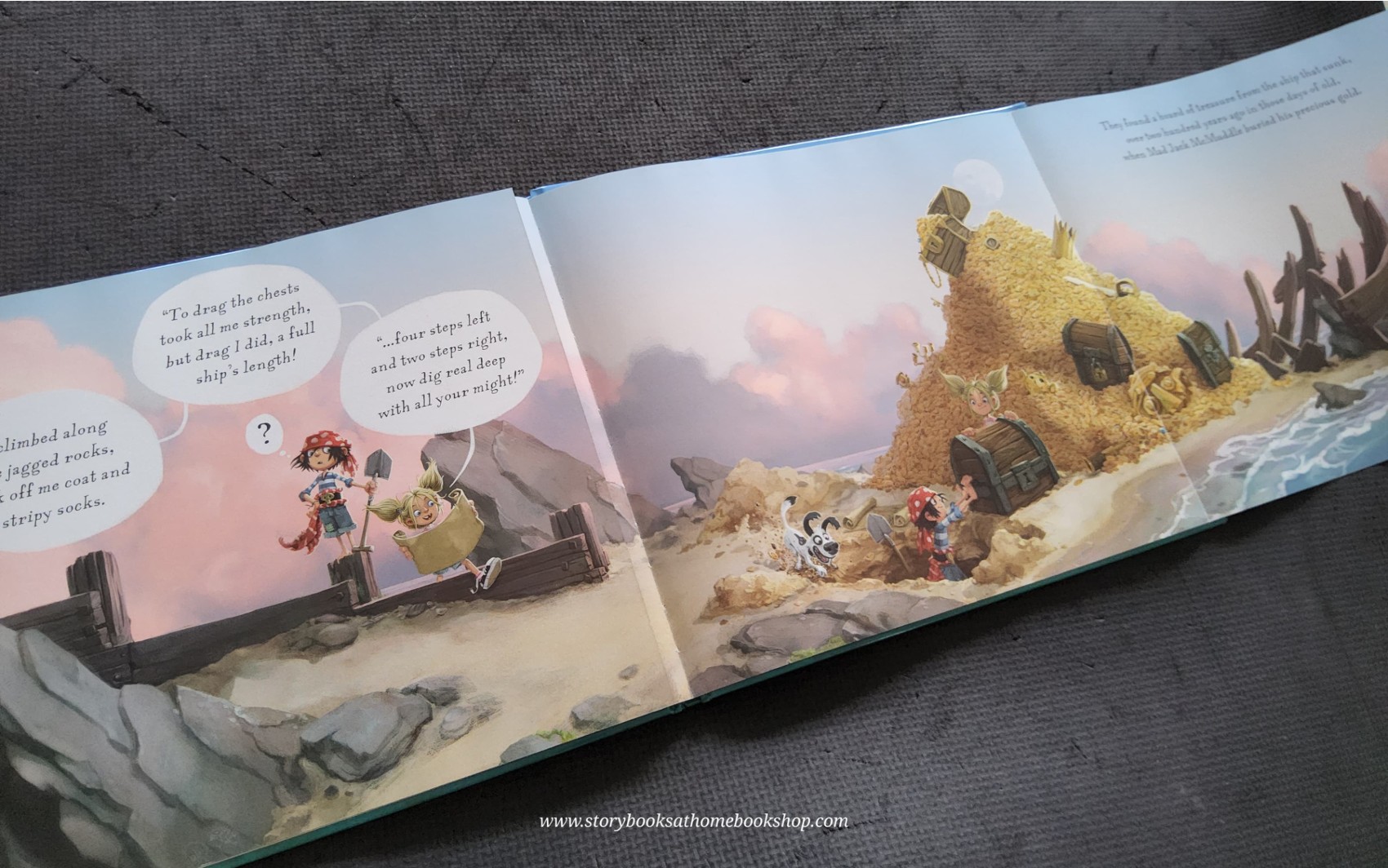 หนังสือนิทานปกแข็ง** 🍓🍓THE PIRATES OF SCURVY SANDS STARING THE JOLLEY-ROGERS BY JONNU DUDDLE