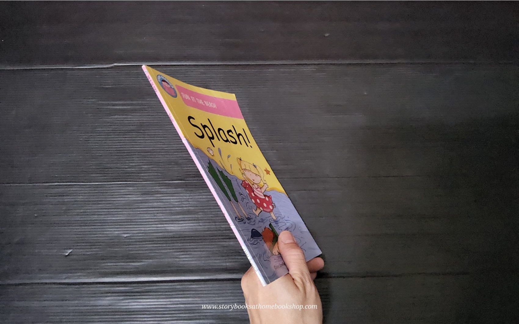 หนังสือนิทานปกอ่อน** ♥️START READING:PIP'S PETS: FUN AT THE BEACH: SPLASH!