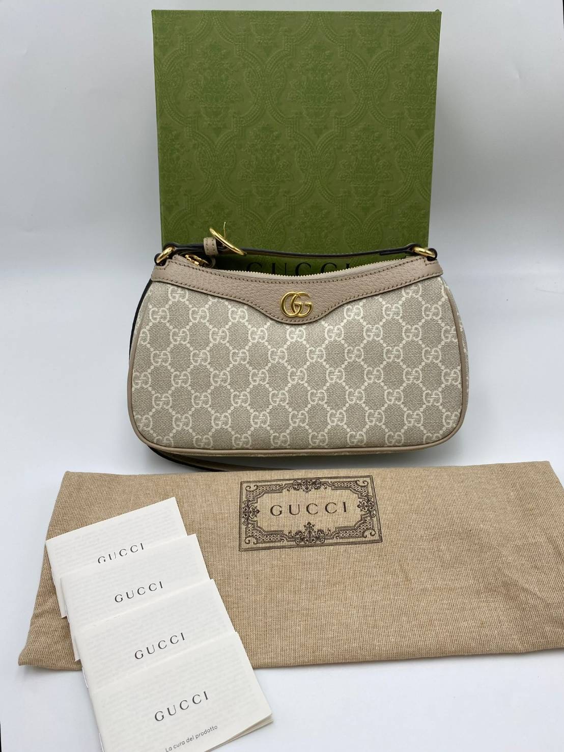 พร้อมส่งแล้วจ้า New Gucci Size 9.8"W x 5.9"H x 2.5"D อุปกรณ์ การ์ด ถุงผ้า ถุงกระดาษ