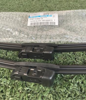 ใบปัดน้ำฝน BT50PRO FORD T6 24+15 คู่ละ