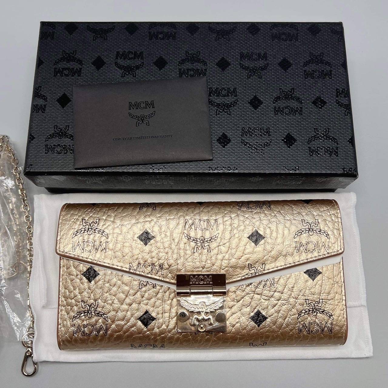 New Mcm Patricia Crossbody Wallet on chain Sz.19.0 x 9.5 x 2.4 cm อุปกรณ์.กล่อง/ถุงผ้า/การ์ด