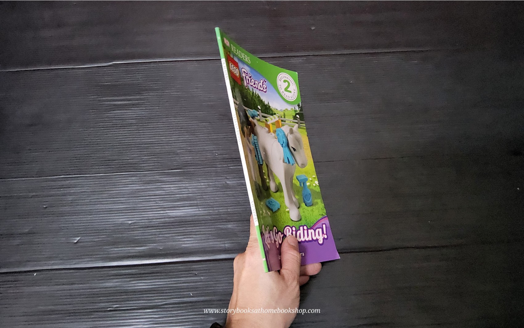 หนังสือนิทานปกอ่อน** 🍅🍓DK READERS LEGO FRIENDS: LET'S GO RIDING! #2