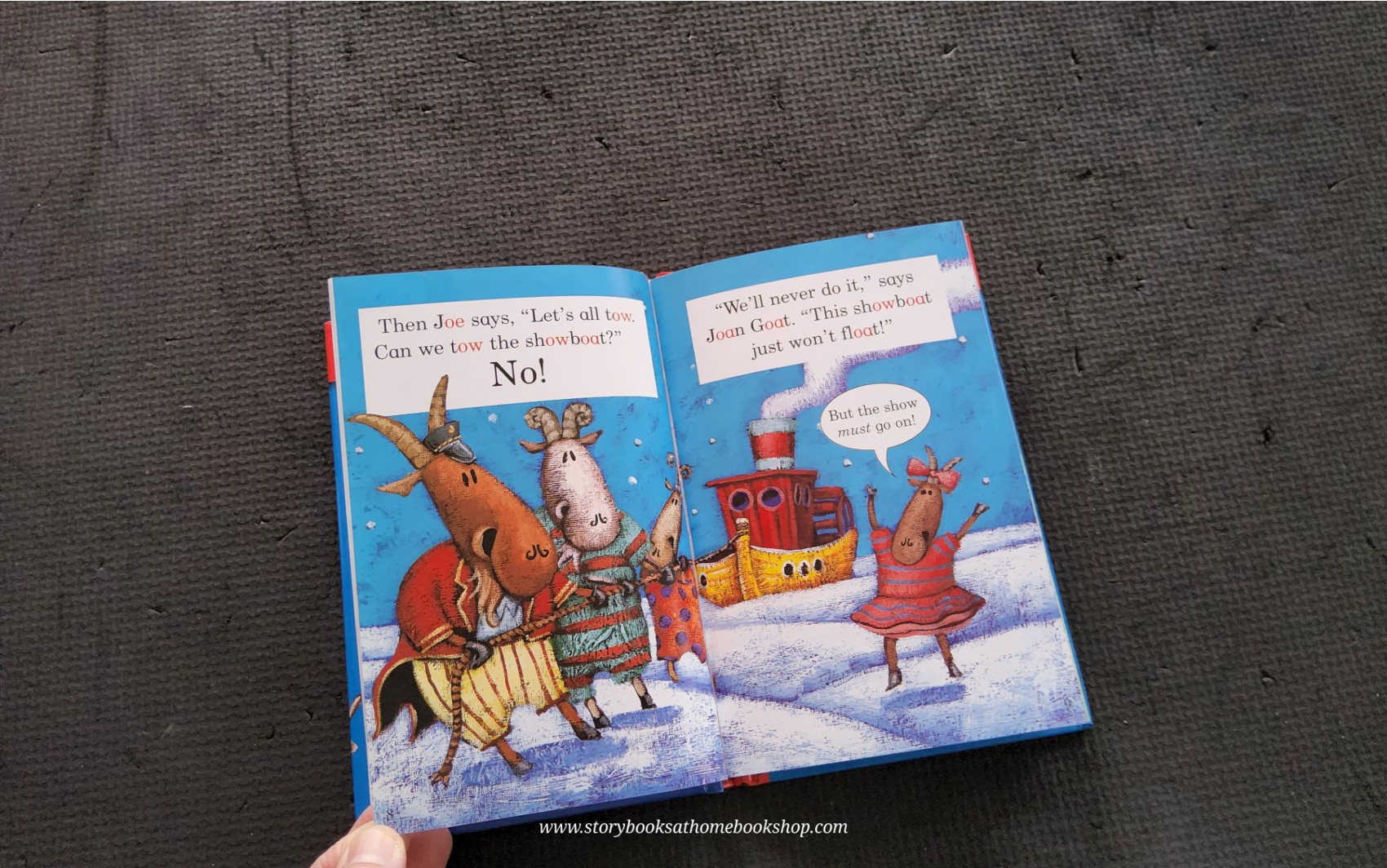 หนังสือนิทานปกแข็ง** ♥️PHONICS BOOK8:JOE'S SHOWBOAT