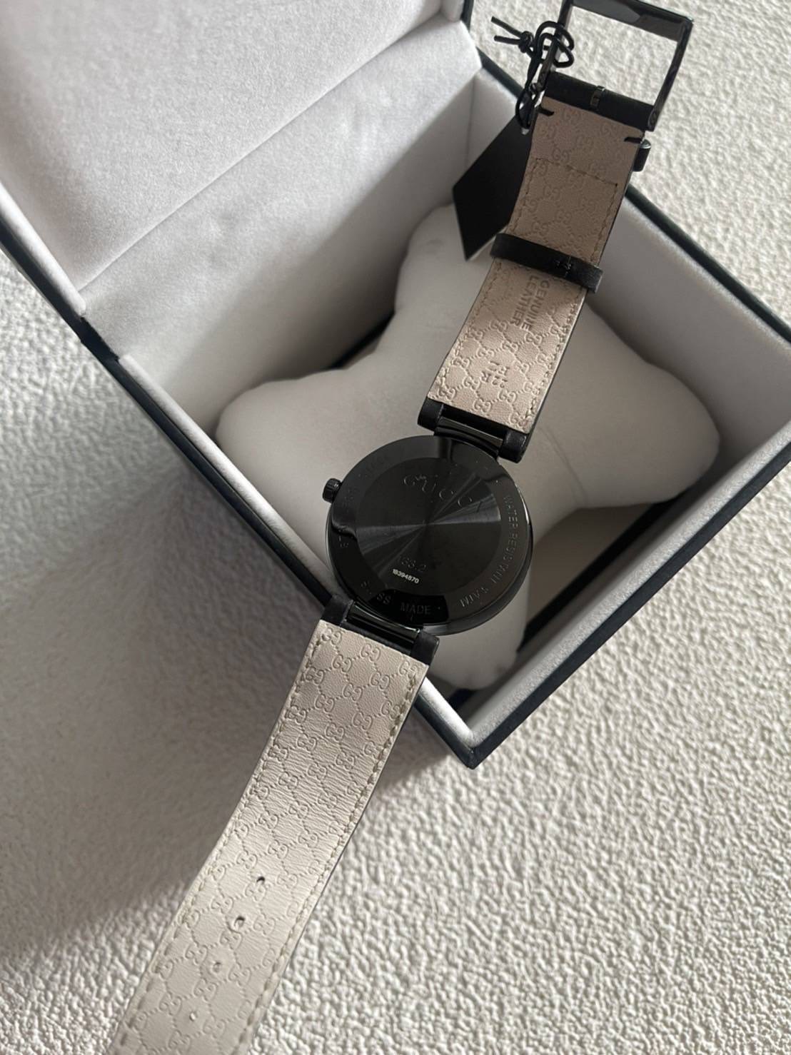 New Gucci Interlocking Watch 💣 สีดำสายหนัง หน้าปัด 42mm.