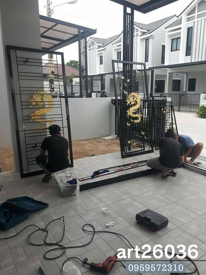 เหล็กดัดสีอบดำ ลายมังกร สวยๆ