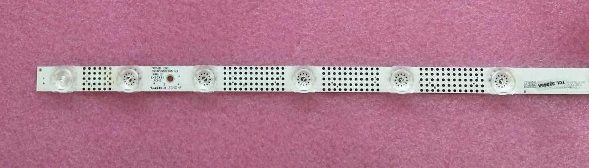 หลอดแบล็คไลท์ TCL ของแท้ถอดจากเครื่อง รุ่น32S65A 32S66A (รุ่น/เวอร์ชั่นนี้ทั้งเครื่องใช้หลอดแถวเดียว)