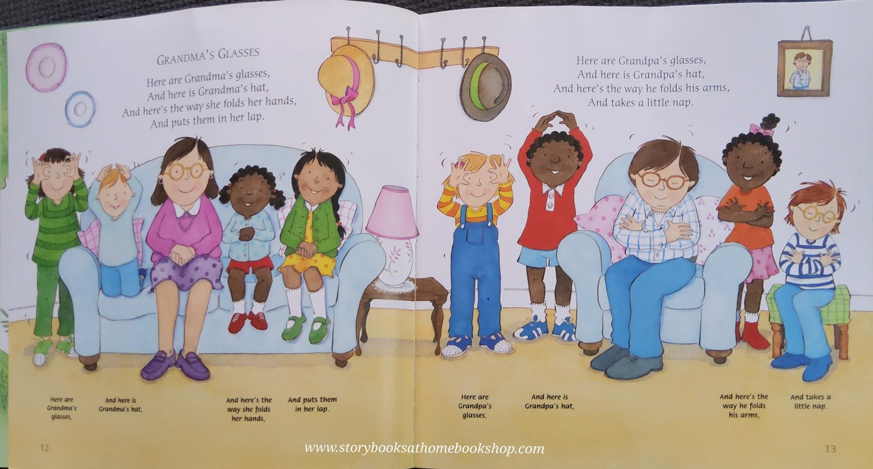 หนังสือนิทานปกอ่อน** 🍓🍓ROUND AND ROUND THE GARDEN AND OTHER HAND RHYMES