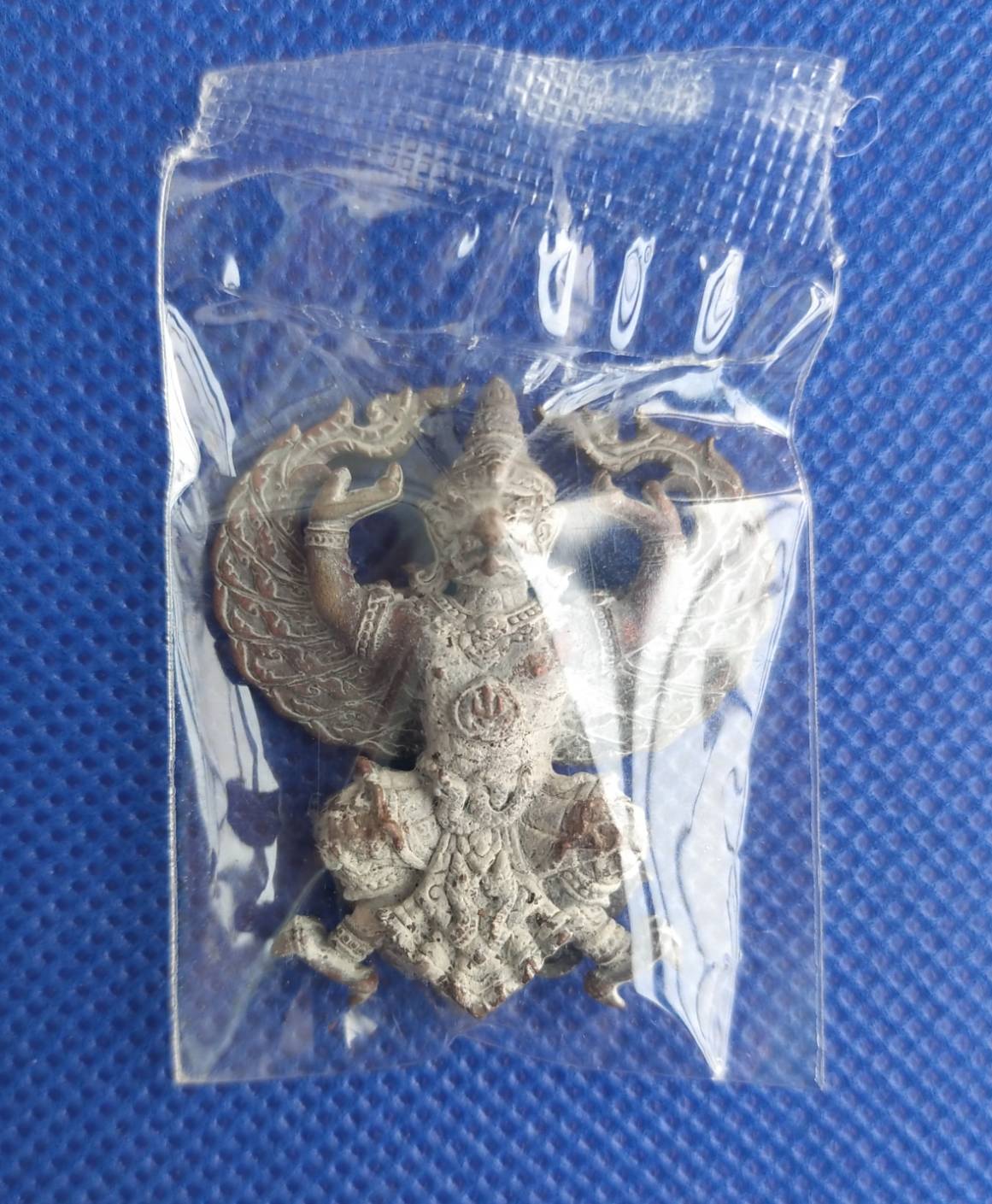 พญาสุบรรณครุฑ รุ่นแรก หลวงพ่อวิชิต วัดป่าเขาปลวก จ.บุรีรัมย์ ปี 2564