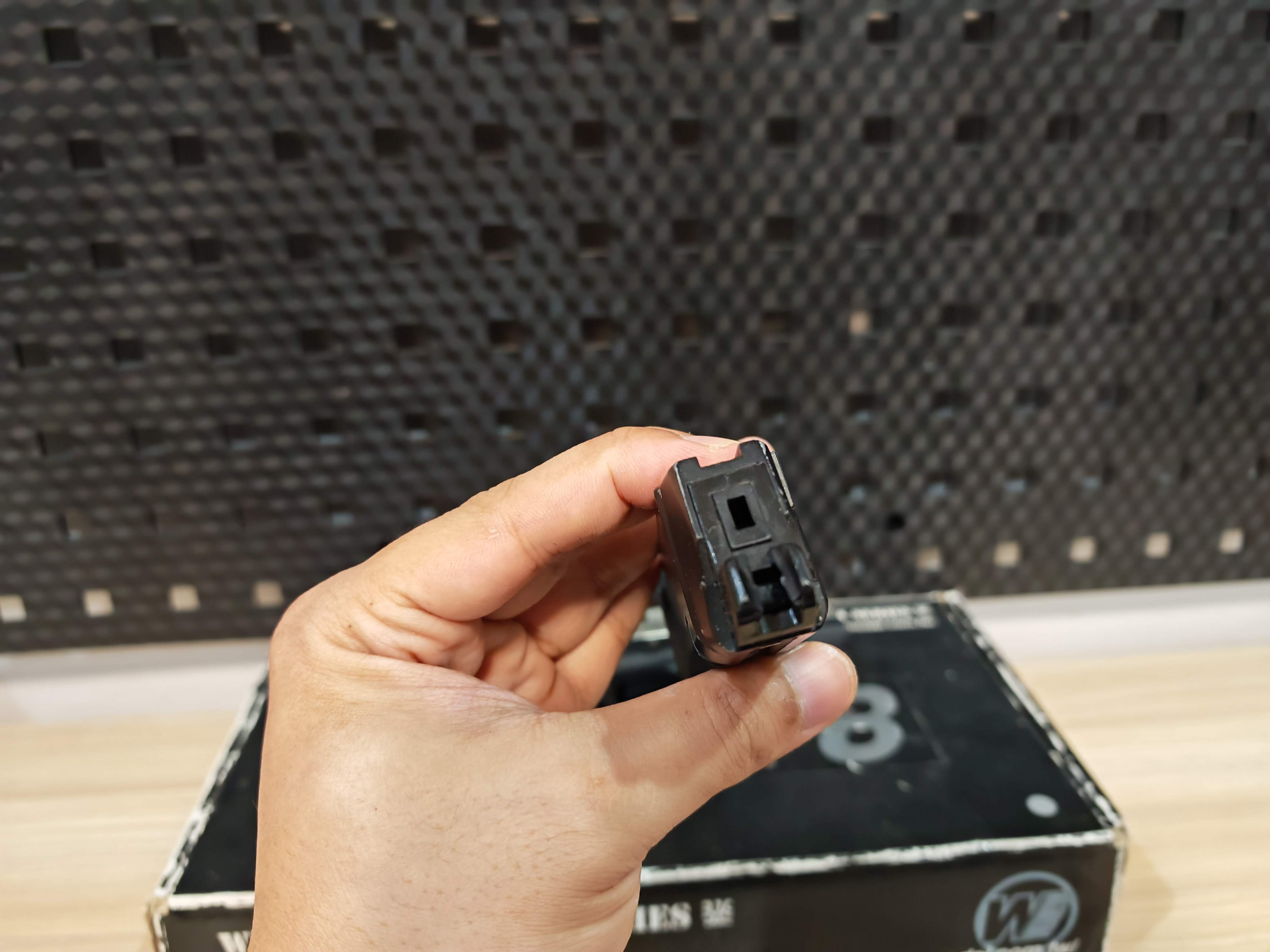 WE G18C Glock18C Gen3 Full-Auto สีทูโทนเดิมโรงงาน ไต้หวัน GBB BB Gun บีบีกัน แบบแก๊ส ปืนอัดลม Airsoft Gun มือสอง