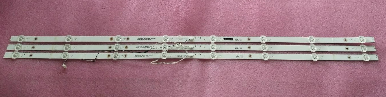 หลอดแบล็คไลท์ทีวี แฟมมิลี่ family ของแท้ถอดจากเครื่อง รุ่นLED42D-T2