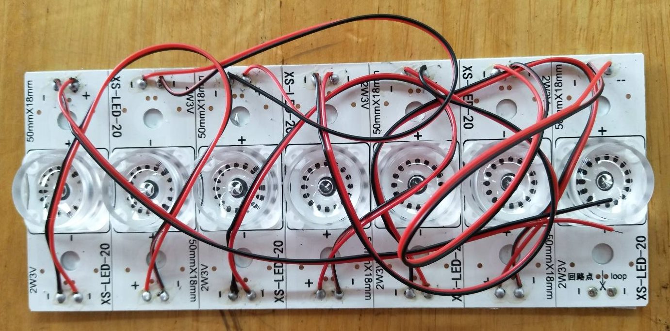 หลอดDIY เหลี่ยม 3V 2W มีเทปกาว 2 หน้าติดมาด้านหลังให้เรียบร้อย