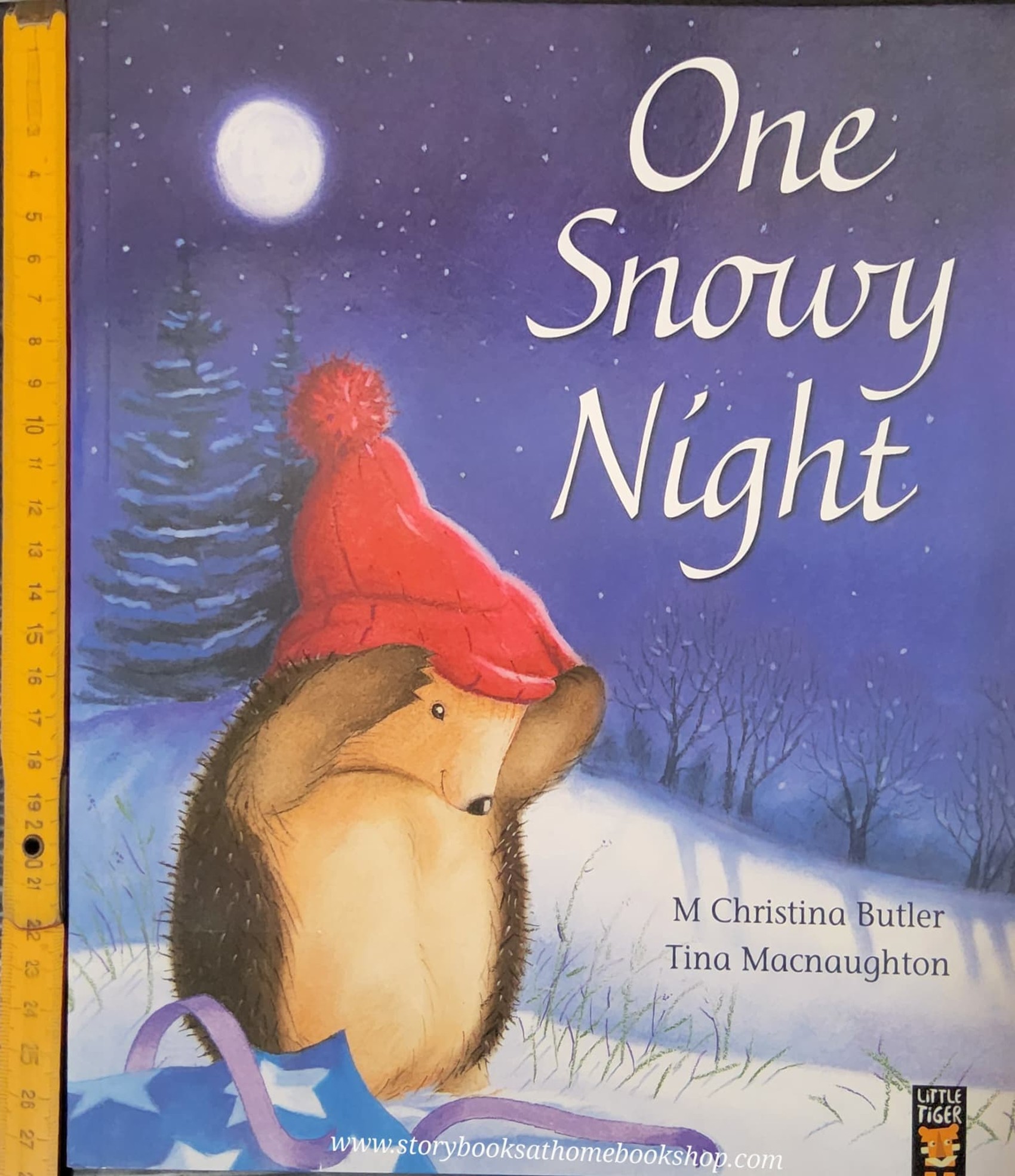 หนังสือนิทานปกอ่อน** 🍅🍓ONE SNOWY NIGHT BY M CHRISTINA BUTLER AND TINA MACNAUGHTON