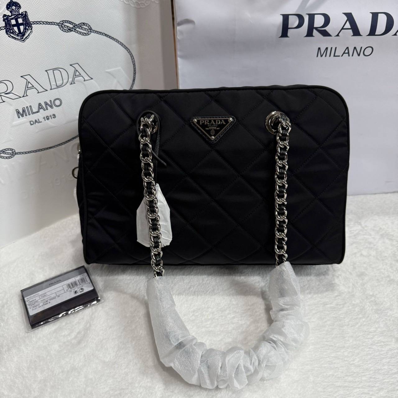 โปร New Prada Impuntu Nylon Shoulder bag 2024 ขนาด 12 x 8 x 4 นิ้ว