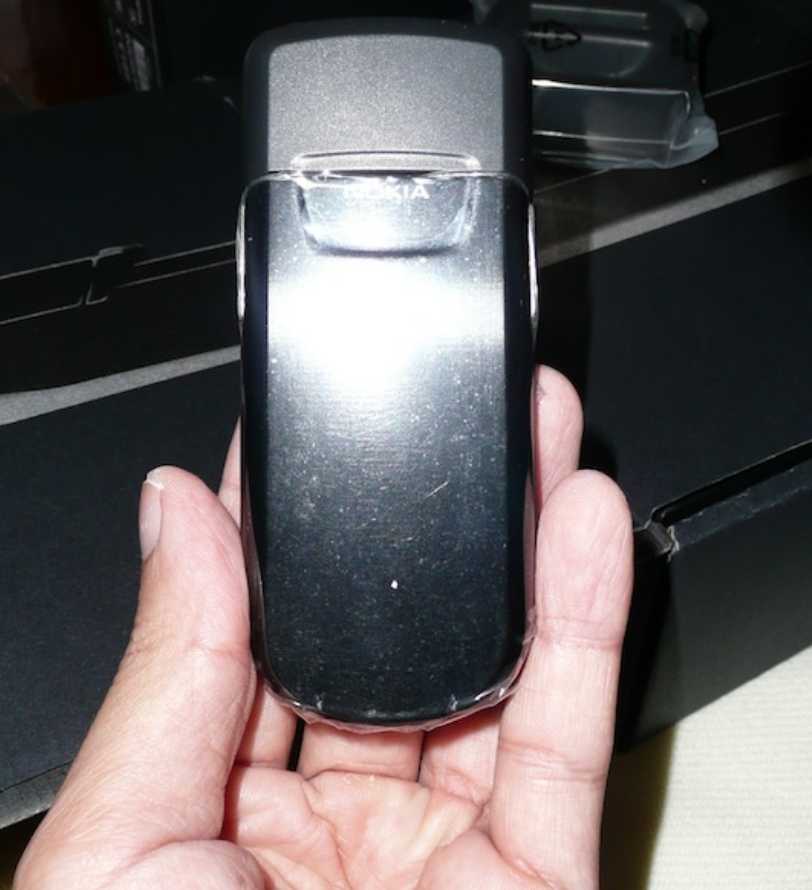 Nokia 8800 (Black Edition) !! GSM 900/1800/1900 อุปกรณ์ครบ Made in Finland