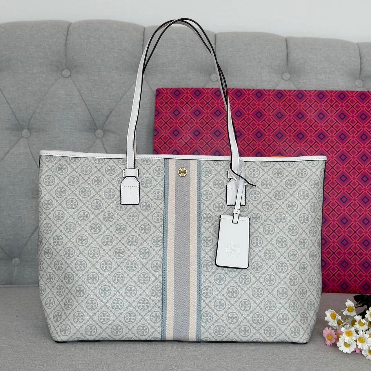 New Tory Burch T Monogram Coated Canvas Tote 💥งานช็อปใบใหญ่