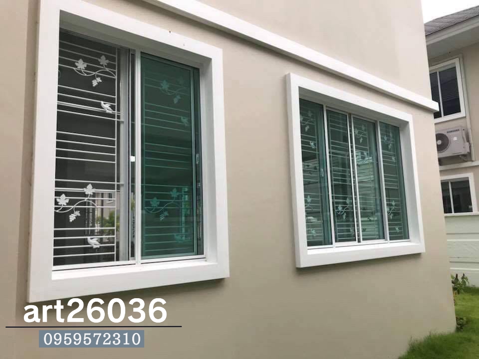 เหล็กดัดพร้อมมุ้งลวด บานประตูและหน้าต่าง