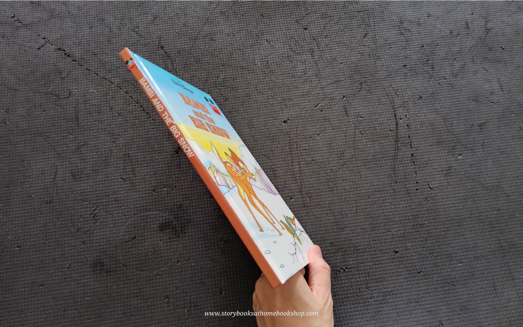 หนังสือนิทานปกแข็ง ** 🍓🍓DISNEY BAMBI and BIG SHOW