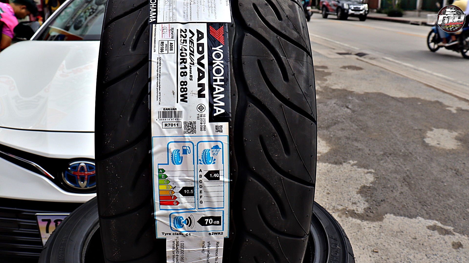 TOYOTA CAMRY เปลี่ยนยาง YOKOHAMA ADVAN Neova AD08 RS 225/40R18 88W