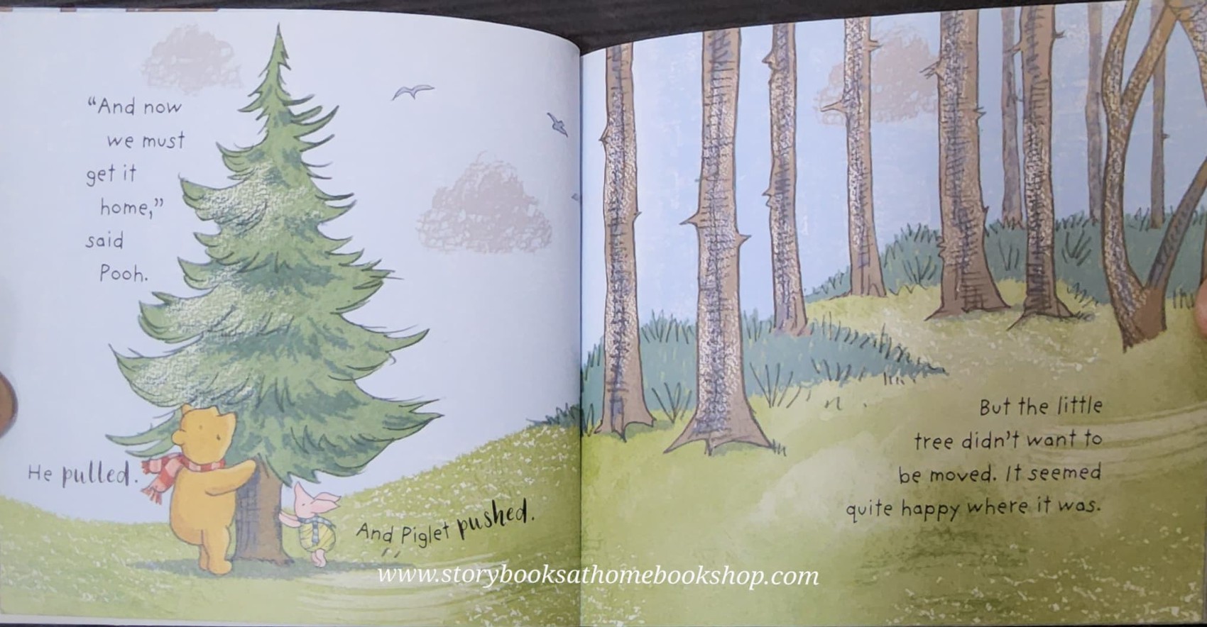 หนังสือนิทานปกอ่อน** 🍅🍓 WINNIE THE POOH A TREE FOR CHRISTMAS