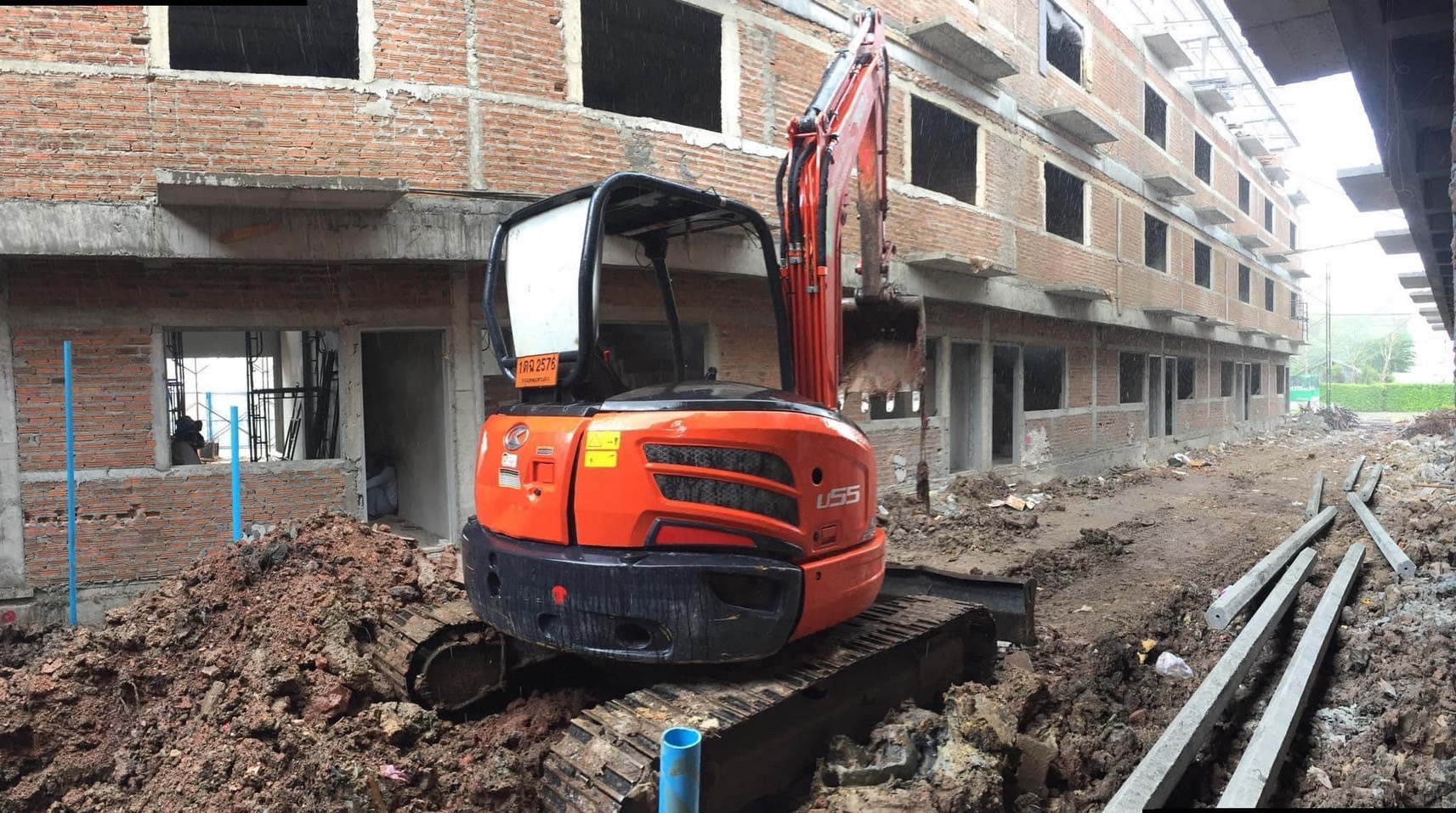 เช่าแบคโฮ PC30