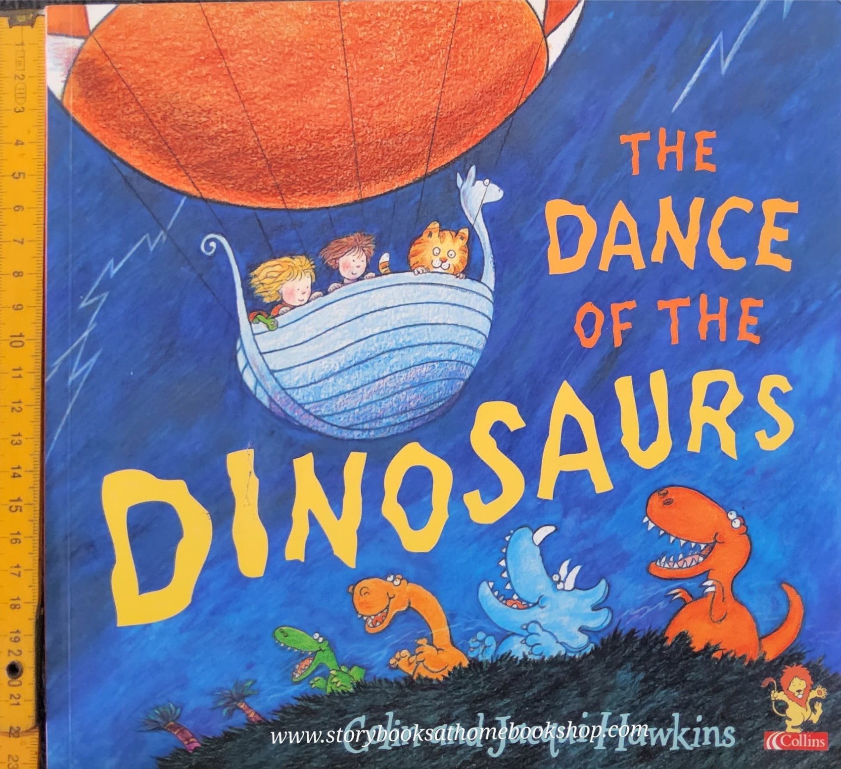 หนังสือนิทานปกอ่อน** 🍅🍓THE DANCE OF THE DINOSAURS