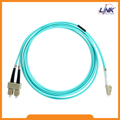 SC - LC Patch cord OM4, Duplex, UPC-UPC Jacket 3mm.
