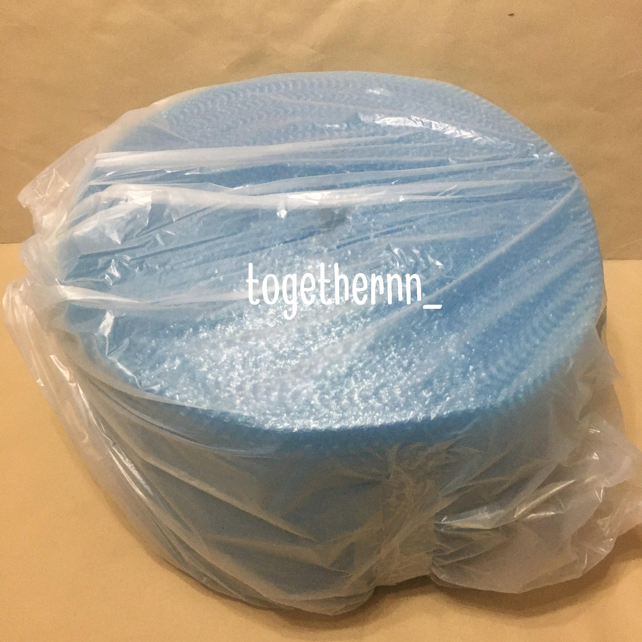 แอร์บับเบิ้ล 32.5 cm. 60 แกรม (น้ำเงิน)