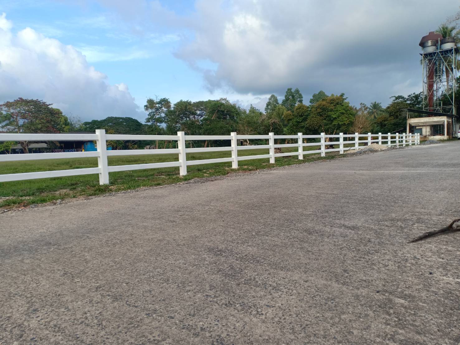 รั้วคาวบอยแบบ 3 คาน