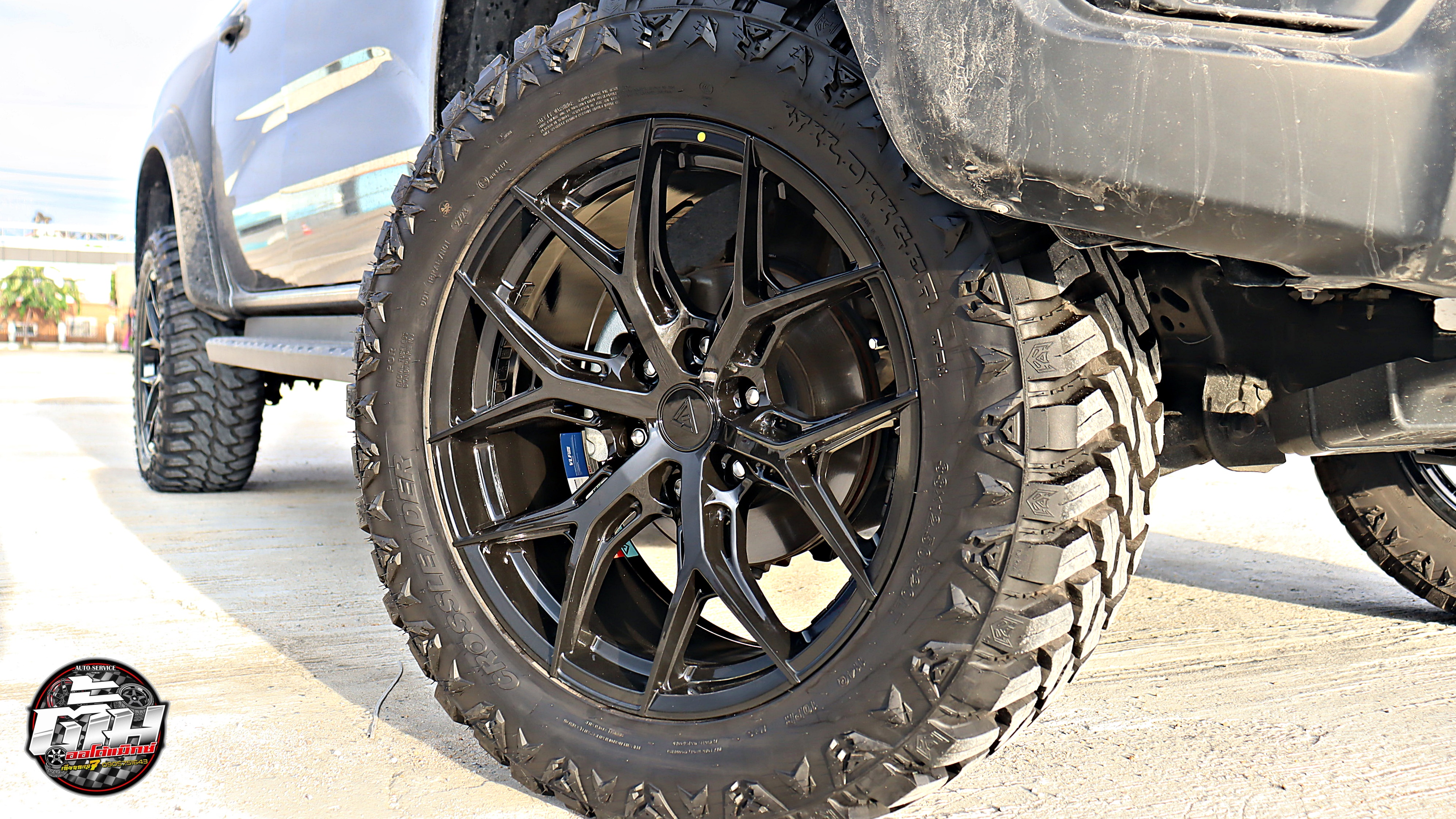 FORD RANGER WILDTRAK เปลี่ยนล้อแม็กซ์ OASIS VLF S-09 ขอบ20นิ้ว