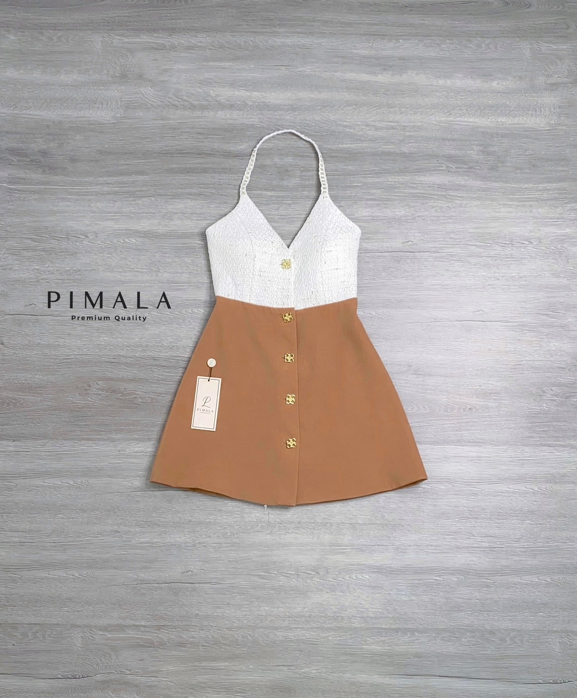 เดรสสวยหรูสายคล้องคออกวีเซ็กซี่นิดๆ