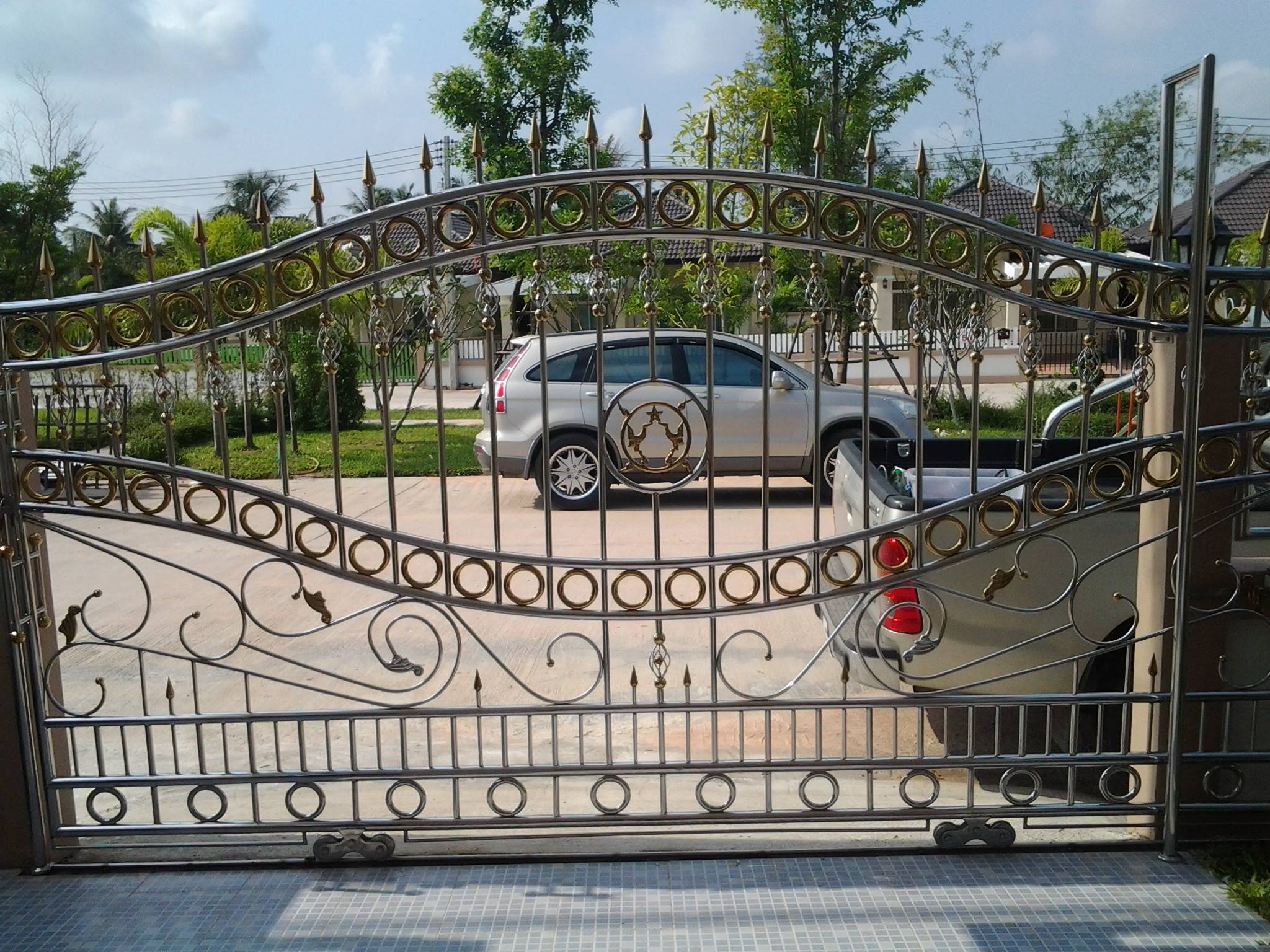 รั้วหน้าบ้าน สำเนา