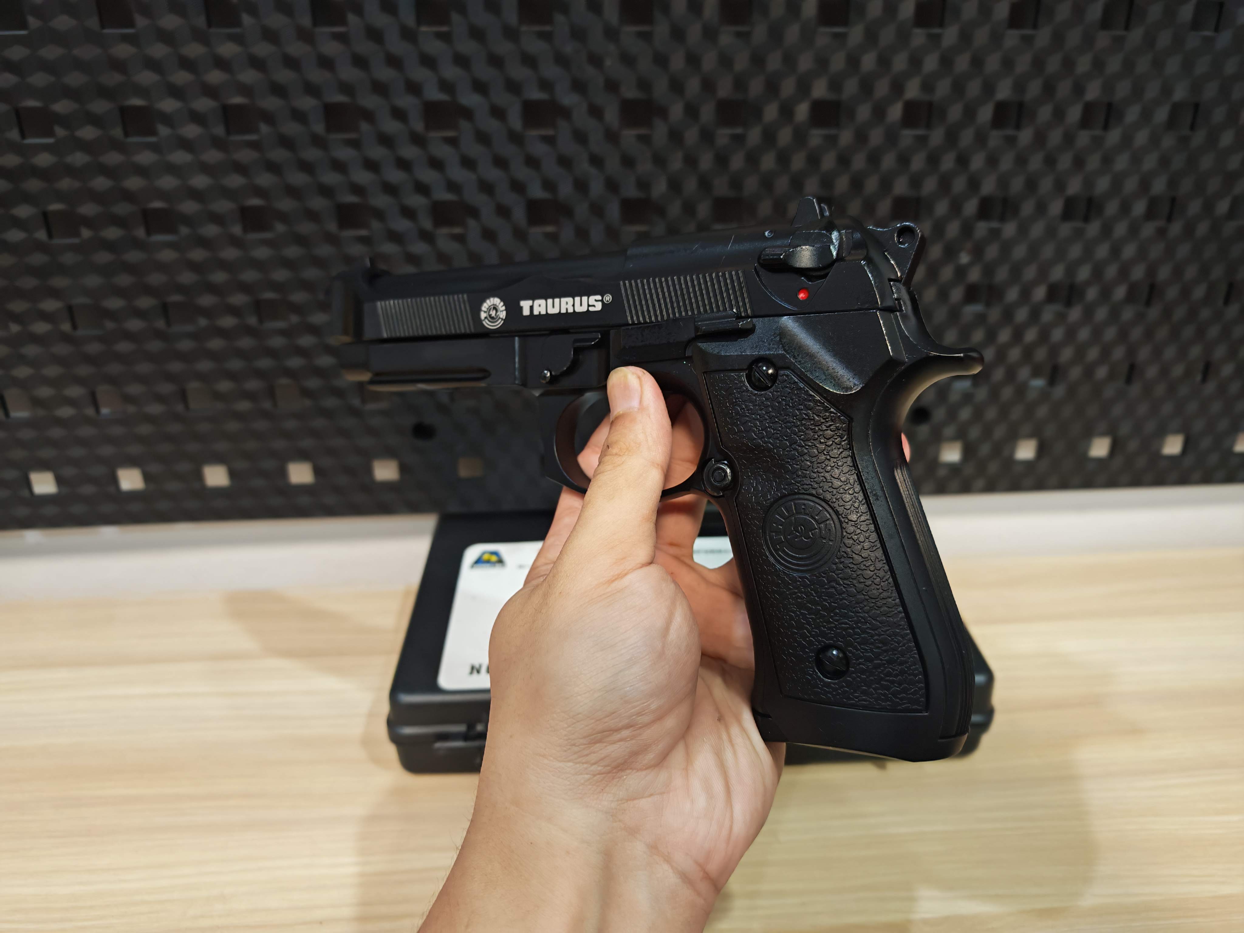 Double Bell 736 Taurus PT92 Beretta สีดำ GBB BB Gun บีบีกัน แบบแก๊ส ปืนอัดลม มือสอง Airsoft Gun