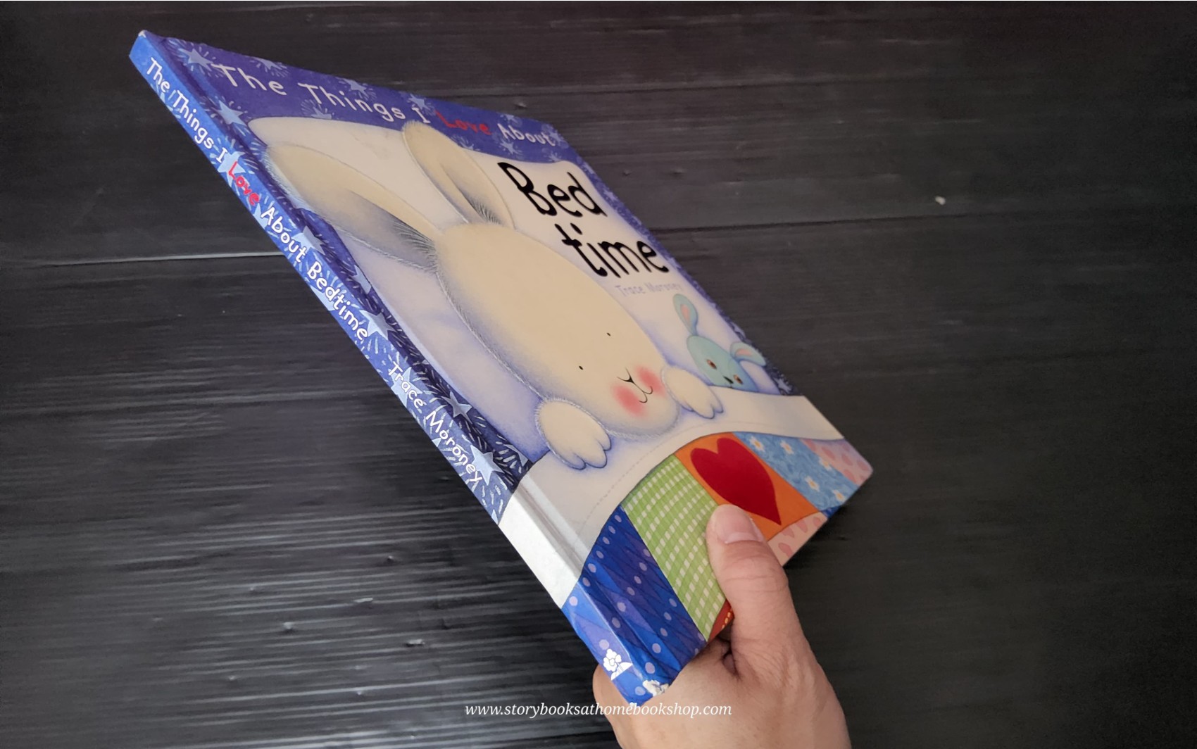 หนังสือนิทานปกแข็ง** 🍅THE THINGS I LOVE ABOUT BED TIME by TRACE MORONEY