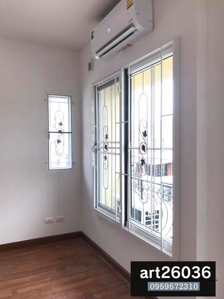 เหล็กดัดพร้อมมุ้งลวด ลายองุ่น