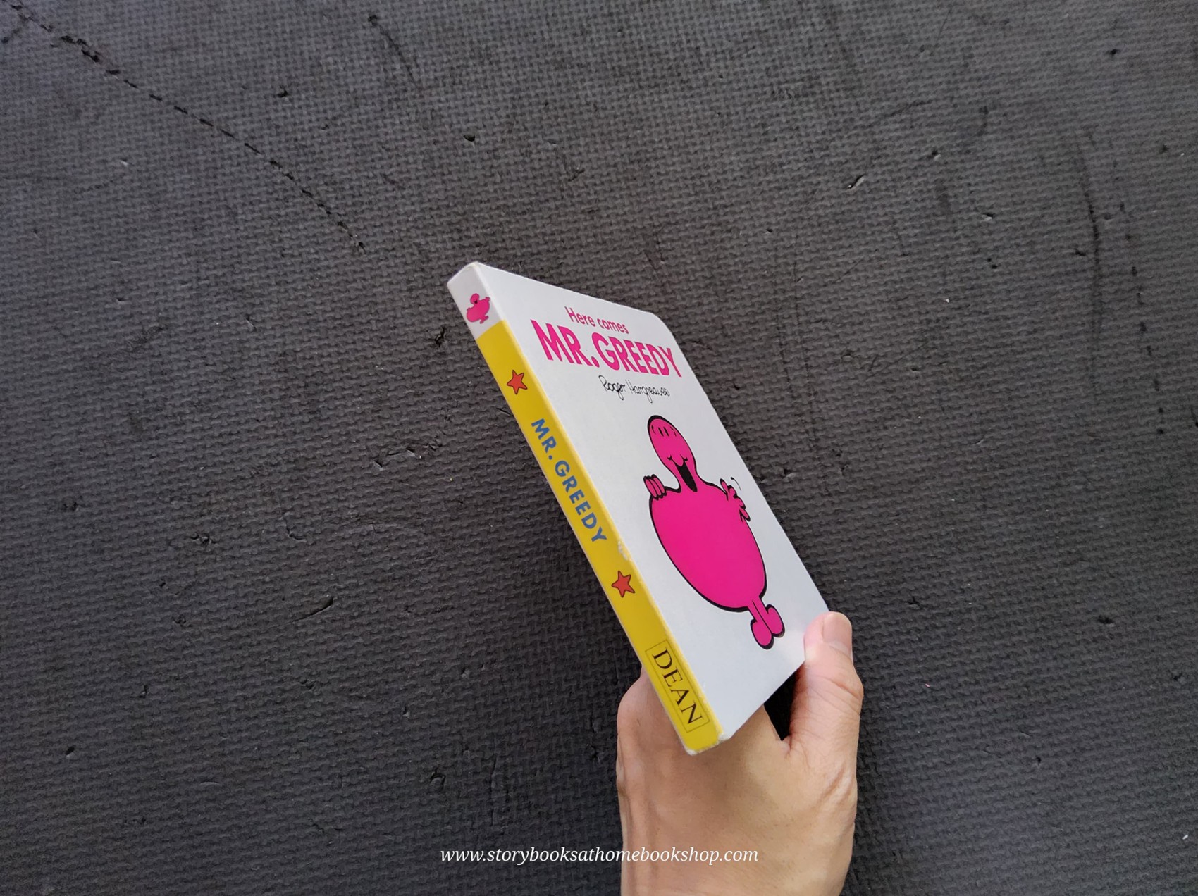 BOARD BOOK ** 👉LITTLE MISS&MR.MEN👍 🍅🍅HERE COMES MR.GREEDY by Roger Hargreaues