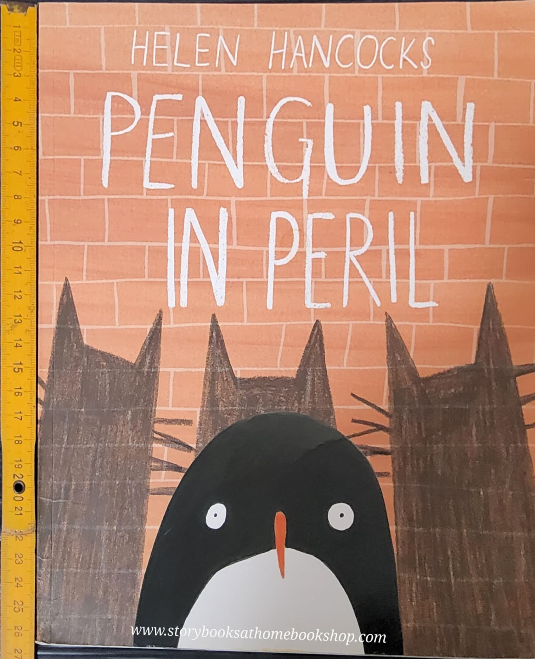 หนังสือนิทานปกอ่อน** 🍅🍓PENGUIN IN PERIL BY HELEN HANCOCKS